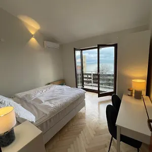 - Ocean & Sea Breeze Apartman